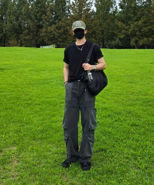 ANYTIME LOREAK(エニタイムロレーク)の「CAMELLIA BIG CARGO PANTS-CHARCOAL(その他パンツ・レディース・その他・MEDIUM/LARGE)」の7枚目の写真