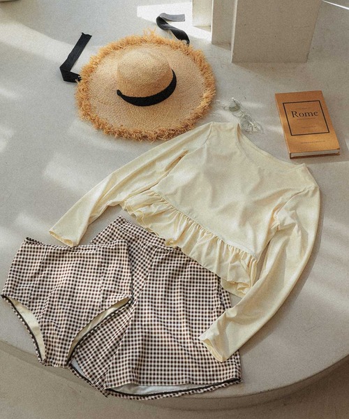 titivate(ティティベイト)の「ペプラム長袖トップス×ショーツ/セット水着(水着・レディース・ホワイト系その他/ブラック系その他/ブラック/アイボリー・S/M/L/XL)」の2枚目の写真