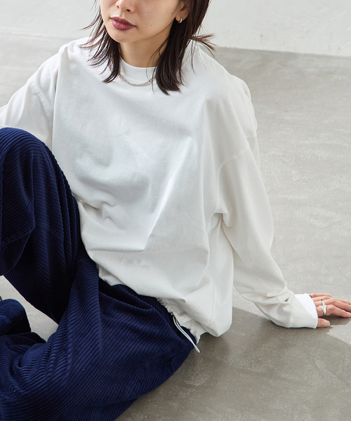 JOURNAL STANDARD（ジャーナルスタンダード）の「《追加》シャーリングロングスリーブTシャツ（Tシャツ/カットソー・レディース・ブラック系その他/ブラウン系その他/コバルトブルー/ホワイト・FREE）」の2枚目の写真