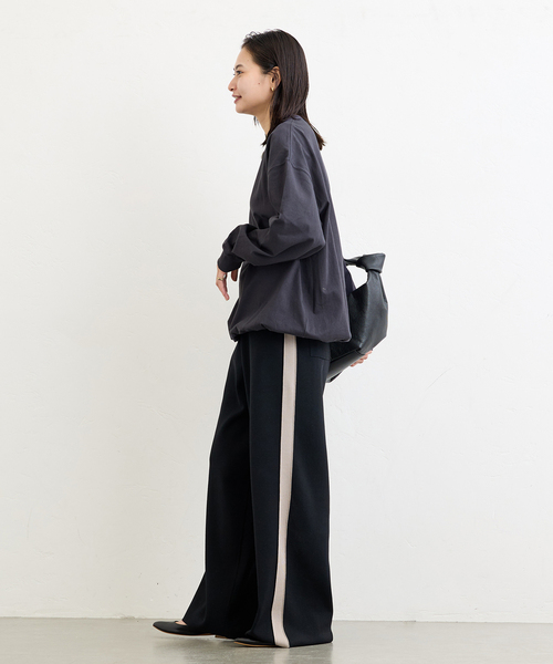 JOURNAL STANDARD（ジャーナルスタンダード）の「《追加》シャーリングロングスリーブTシャツ（Tシャツ/カットソー・レディース・ブラック系その他/ブラウン系その他/コバルトブルー/ホワイト・FREE）」の19枚目の写真