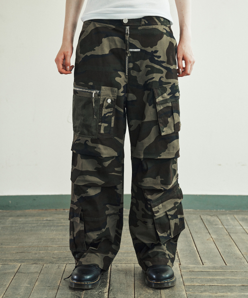 THEVINYLHOUSE（ザバイニルハウス）の「MILITARY CARGO PANTS CAMO（その他パンツ・メンズ・その他・S/M/L）」の3枚目の写真
