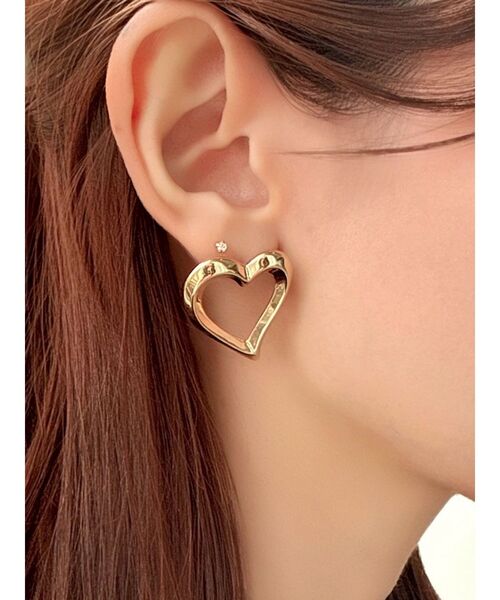 RESEXXY（リゼクシー）の「メタルハートピアス（ピアス（両耳用）・レディース・シルバー/ゴールド・FREE）」の2枚目の写真