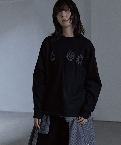 TONY LAWRENCE(トニーローレンス)の「アプリケパッチロングスリーブブラック(Tシャツ/カットソー・レディース・その他・LARGE/MEDIUM/SMALL)」の4枚目の写真