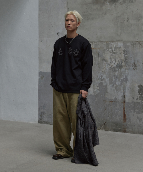 TONY LAWRENCE(トニーローレンス)の「アプリケパッチロングスリーブブラック(Tシャツ/カットソー・レディース・その他・LARGE/MEDIUM/SMALL)」の6枚目の写真