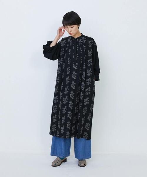 LOISIR（ロワズィール）の「オリジナル柄刺繍ワンピース（ワンピース・レディース・キナリ/ブラック系その他・FREE）」の3枚目の写真