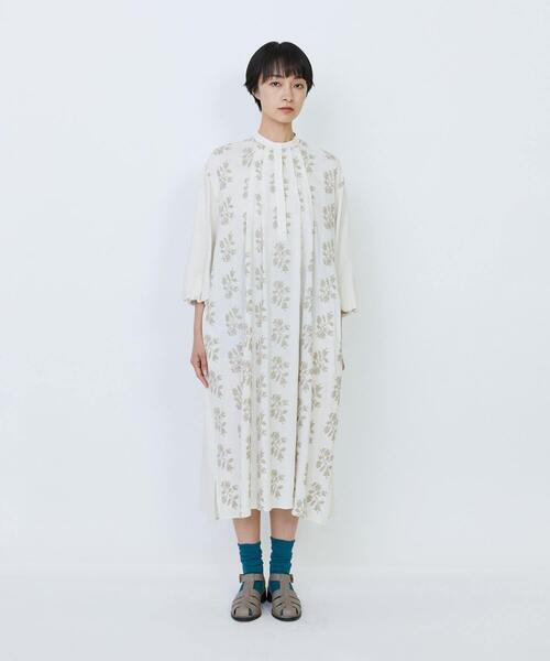 LOISIR（ロワズィール）の「オリジナル柄刺繍ワンピース（ワンピース・レディース・キナリ/ブラック系その他・FREE）」の15枚目の写真