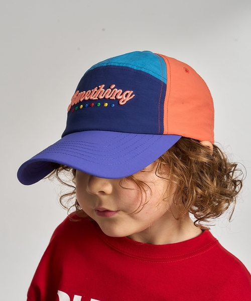 b・ROOM(ビールーム)の「ロゴ刺しゅうキャップ【子供服】【キッズ】【男の子】【女の子】(キャップ・キッズ・ブラック/アイボリー/ネイビー・F)」の3枚目の写真