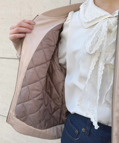 F i.n.t（フィント）の「ローズアーチ刺繍サテンブルゾン（ブルゾン・レディース・アイボリー/ピンクベージュ・FREE）」の10枚目の写真