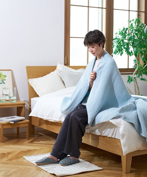 collex（コレックス）の「【神藤タオル】SHINTO INNER PILE BLANKET　3枚つなぎ　188×130（ブランケット・レディース・チャコールグレー/ブルー/アイボリー/ピンクベージュ・フリー）」の3枚目の写真