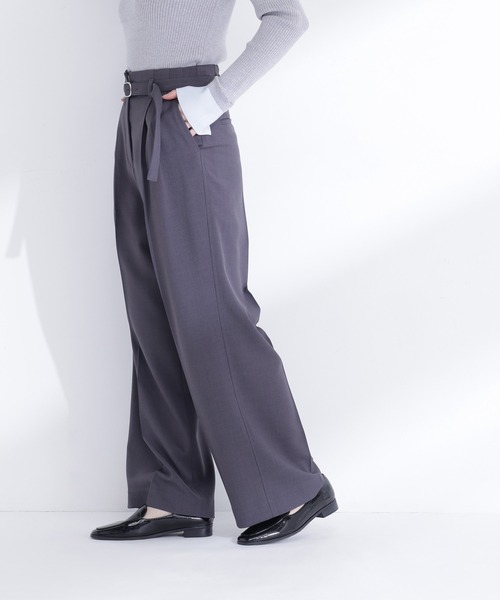 NATURAL BEAUTY BASIC(ナチュラルビューティーベーシック)の「【Oggi.jp掲載】タックステッチベルテッドパンツ(その他パンツ・レディース・イエロー/チャコールグレー・MEDIUM/P/S)」の5枚目の写真