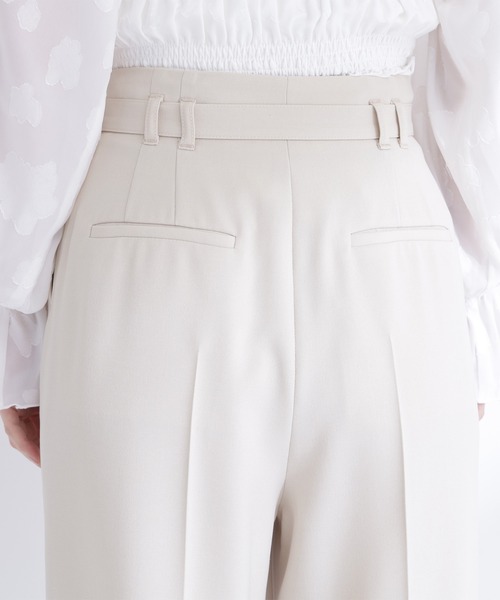 NATURAL BEAUTY BASIC(ナチュラルビューティーベーシック)の「【Oggi.jp掲載】タックステッチベルテッドパンツ(その他パンツ・レディース・イエロー/チャコールグレー・MEDIUM/P/S)」の15枚目の写真