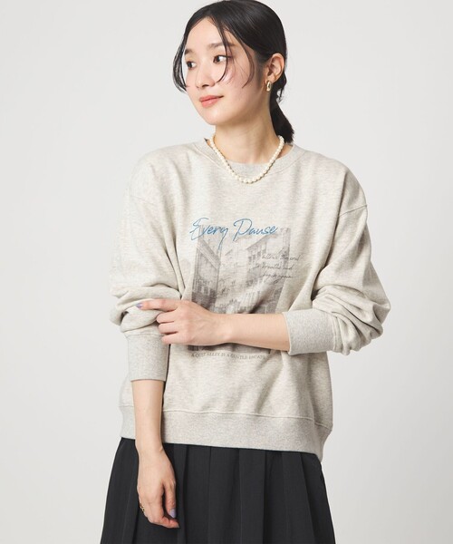 green label relaxing(グリーンレーベルリラクシング)の「【WEB限定】<at ease>フォト プリント スウェット プルオーバー(スウェット・レディース・ライトグレー/ネイビー/ホワイト・FREE)」の5枚目の写真