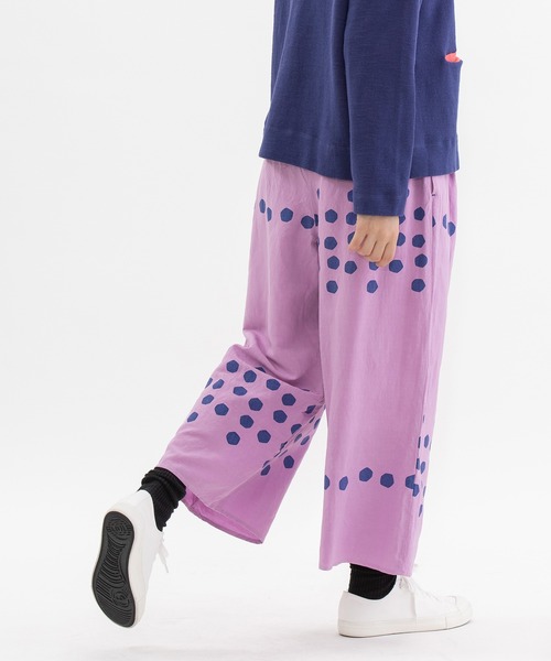 nop de nod(ノップドゥノッド)の「リネンレーヨンパネルドット9分丈パンツ(その他パンツ・レディース・ブラック/ピンク/ブルー・3)」の8枚目の写真
