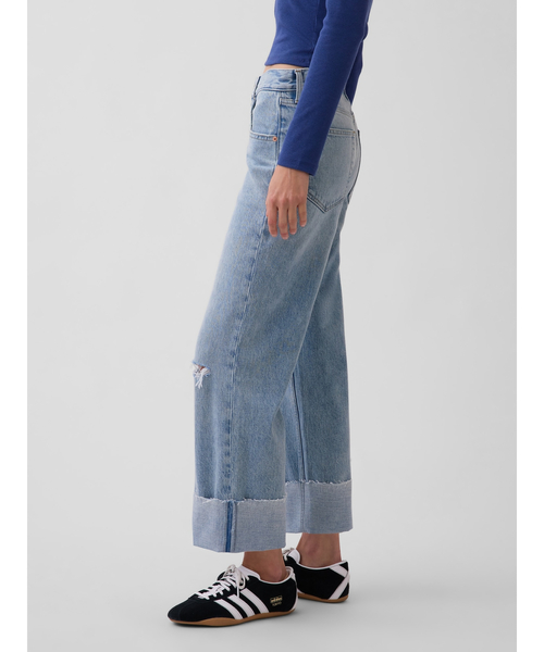 GAP（ギャップ）の「ロースラング リラックスフィット クロップドデニム（デニムパンツ・レディース・ライトインディゴブルー・25/27/28/23/24/26/29/30）」の7枚目の写真