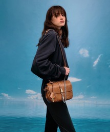 CHARLES & KEITH｜チャールズ & キースのショルダーバッグ（ブラウン