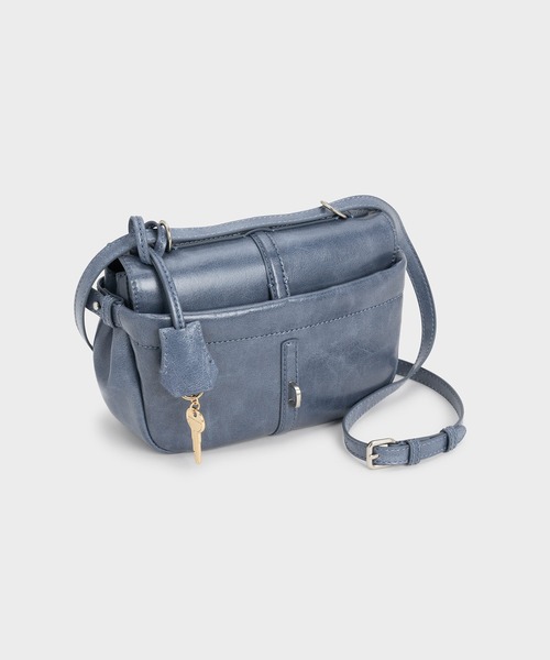 CHARLES & KEITH（チャールズ & キース）の「Delfinaデルフィナチェーンクロスボディーバッグ（ショルダーバッグ・レディース・ダークブラウン系3/ケミカルウォッシュ・S）」の13枚目の写真