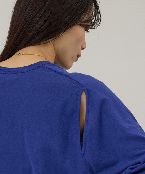 SALON adam et rope'（サロン アダム エ ロペ）の「【WEB限定】2WAYスリットニットプルオーバー（ニット/セーター・レディース・ブルー/カーキ/ブラック・FREE）」の10枚目の写真
