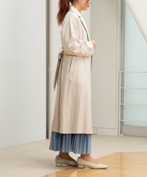 STRAWBERRY-FIELDS（ストロベリーフィールズ）の「スウェードライクピーチ（トレンチコート・レディース・グリーン/グレイッシュベージュ・2）」の6枚目の写真