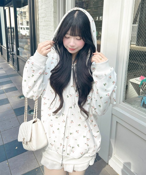 INGNI(イング)の「花柄胸ロゴスウェットジップパーカー(パーカー・レディース・ホワイト×ピンク/ホワイト×ブルー・M)」の3枚目の写真