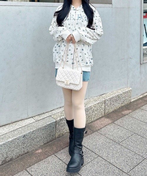 INGNI(イング)の「花柄胸ロゴスウェットジップパーカー(パーカー・レディース・ホワイト×ピンク/ホワイト×ブルー・M)」の9枚目の写真