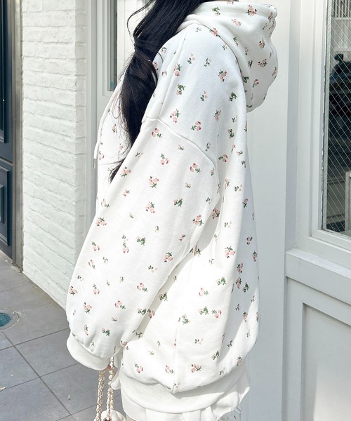INGNI(イング)の「花柄胸ロゴスウェットジップパーカー(パーカー・レディース・ホワイト×ピンク/ホワイト×ブルー・M)」の14枚目の写真