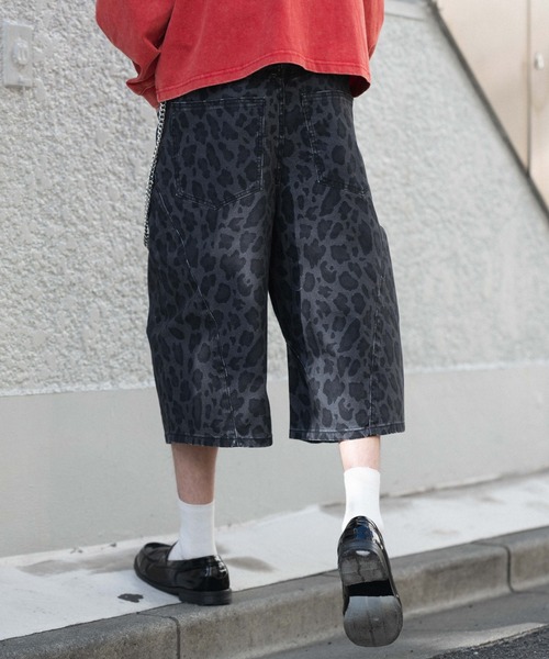 WEGO(ウィゴー)の「WEGO/【26年春夏新作】チェーン付きバルーンショーツ(デニムパンツ・メンズ・ピンク/インディゴブルー/その他1/その他2/アイボリー/ブラック系2・MEDIUM/LARGE)」の8枚目の写真