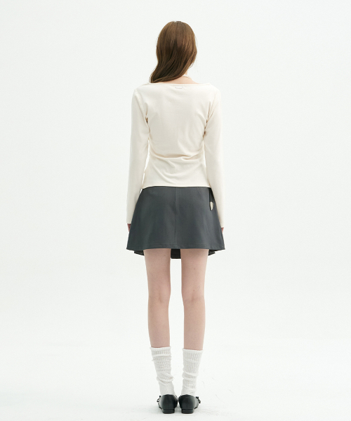MICANE(ミケーネ)の「エイベルホルターネックワンウェアT(Tシャツ/カットソー・レディース・ブラック/カーキ/クリーム・LARGE/MEDIUM/SMALL/X-LARGE)」の14枚目の写真