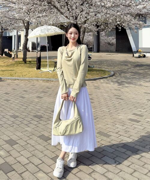MICANE(ミケーネ)の「エイベルホルターネックワンウェアT(Tシャツ/カットソー・レディース・ブラック/カーキ/クリーム・LARGE/MEDIUM/SMALL/X-LARGE)」の5枚目の写真
