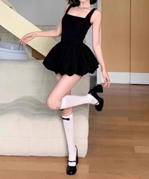Mejoul(メジュール)の「【2026春夏新作】スクエアネックバルーンミニワンピース(ワンピース・レディース・ブラック/ホワイト・F)」の7枚目の写真