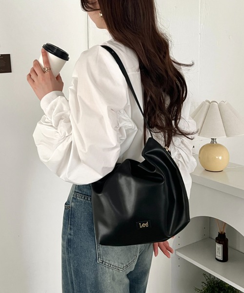 Lee(リー)の「Lee/バルーン巾着ショルダーバッグ/肩掛け/ハンドバッグ/レディース(ショルダーバッグ・レディース・ダークブラウン/ブラック/ベージュ・FREE)」の18枚目の写真