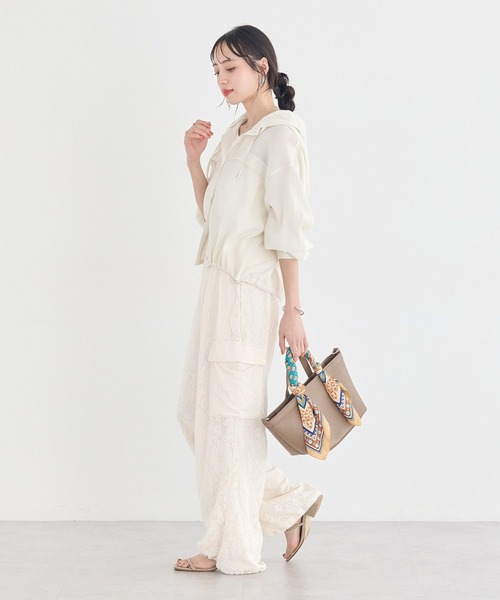 earth music&ecology(アースミュージックアンドエコロジー)の「【2WAY】シアーシャツブルゾン(ブルゾン・レディース・ブラック/アイボリー/ライトカーキ・FREE)」の11枚目の写真