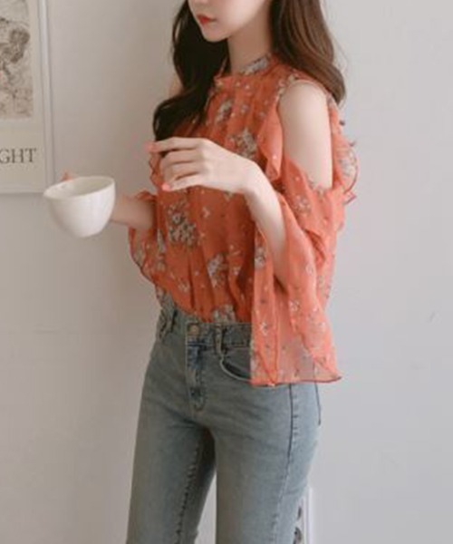mielu(ミエル)の「《大人きれいめフェミニン♪》オフショルダー花柄シフォンブラウス 春夏(シャツ/ブラウス・レディース・オレンジ/アイボリー・MEDIUM/LARGE)」の4枚目の写真