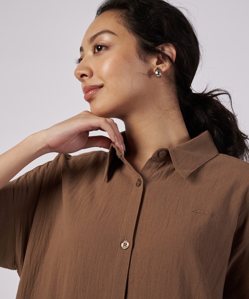 Eddie Bauer(エディーバウアー)の「エアリー リラックス シャツワンピース(シャツワンピース・レディース・グレー/ダークベージュ/グレイッシュブルー・S/M/L/XL)」の6枚目の写真
