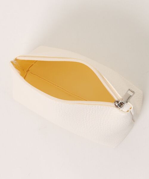 an meets zakka（アンミツザッカ）の「an meets zakka ダイヤパンチングシボ合成皮革ショルダーバッグ（ショルダーバッグ・レディース・ベージュ/ブラック/ホワイト・ONESIZE）」の9枚目の写真