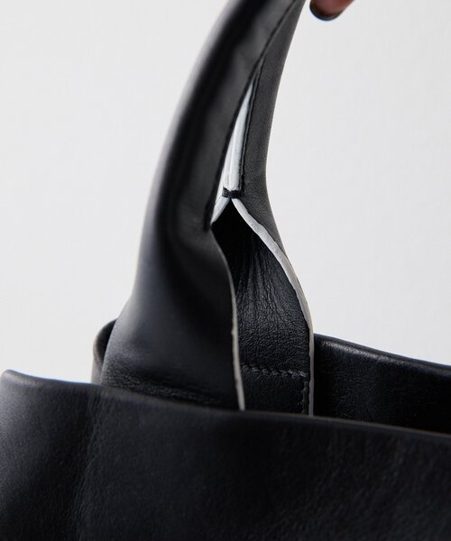 ear PAPILLONNER（イアパピヨネ）の「【MAGLOW(マグロー)】ear別注トートバッグ（トートバッグ・レディース・ブラック/シルバー・FREE）」の16枚目の写真