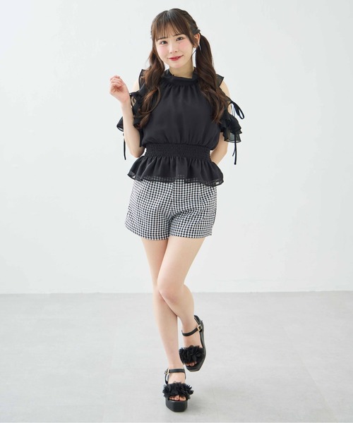 INGNI(イング)の「2Wayリボン肩あきフリルブラウス(シャツ/ブラウス・レディース・ブラック/オフホワイト・M)」の14枚目の写真