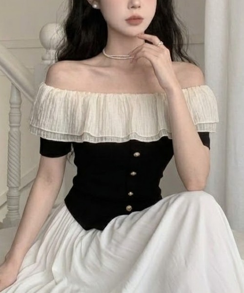 SHEPP(シープ)の「チュールフリルオフショルニット半袖プルオーバー(Tシャツ/カットソー・レディース・ブラック/アイボリー・M/S)」の3枚目の写真