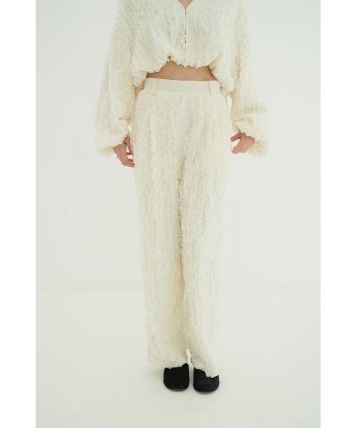CLANE(クラネ)の「TOPSTITCHED FRILL STRAIGHT PANTS 10110-7223(その他パンツ・レディース・ブラック/オフホワイト・1/2)」の6枚目の写真