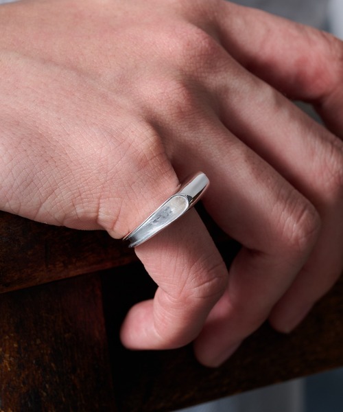 MAISON CLUB(メゾンクラブ)の「【MAISON CLUB】Solid Edge Square Ring Silver925 KUN(リング・メンズ・シルバー・FREE)」の1枚目の写真