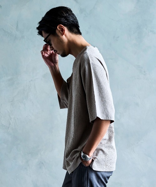 CavariA(キャバリア)の「『CavariA/キャバリア』楊柳VネックTシャツ 半袖(Tシャツ/カットソー・メンズ・グレイッシュベージュ/ブルーグリーン/ブラック・L/M)」の8枚目の写真