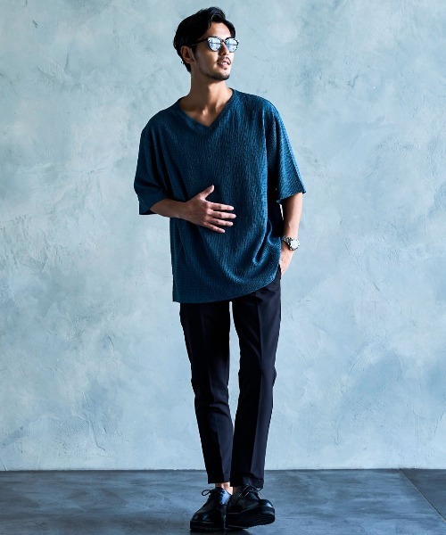 CavariA(キャバリア)の「『CavariA/キャバリア』楊柳VネックTシャツ 半袖(Tシャツ/カットソー・メンズ・グレイッシュベージュ/ブルーグリーン/ブラック・L/M)」の13枚目の写真
