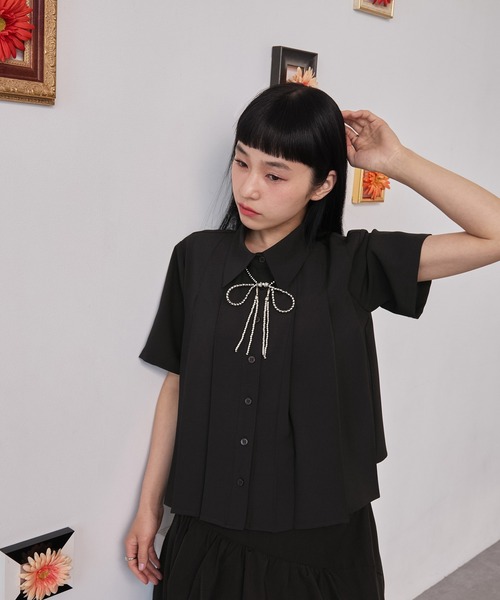 ELUNIS(エルニス)の「フロントプリーツシャツ(シャツ/ブラウス・レディース・ホワイト/ブラック・FREE)」の20枚目の写真