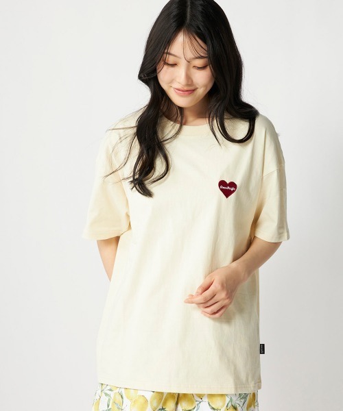 Ocean Pacific(オーシャンパシフィック)の「【OP:オーピー】レディースハートモチーフTシャツ コットン(Tシャツ/カットソー・レディース・ベージュ/ブラック/ホワイト・LARGE/X-LARGE/MEDIUM)」の1枚目の写真