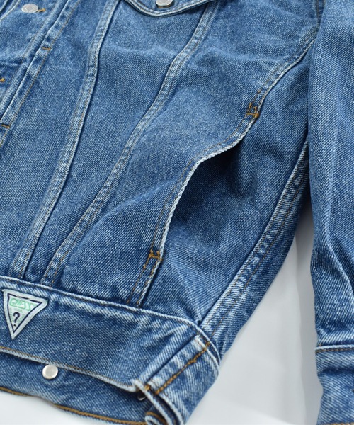 GUESS by Marciano(ゲスバイマルチアーノ)の「【USED】90’s GUESS デニムジャケット(デニムジャケット・メンズ・ブルー・X-LARGE)」の4枚目の写真