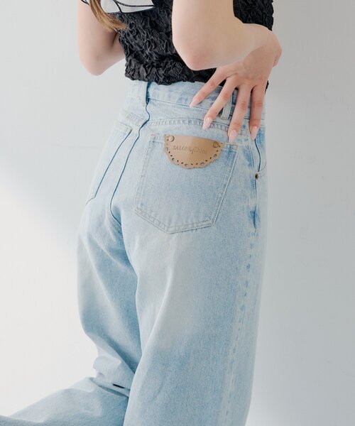 Chico(チコ)の「【SALON by Chico】ハイウエストストレートワイドデニムパンツ(デニムパンツ・レディース・ブルー系その他/ブルー/ホワイト系その他/ブルー系その他3・MEDIUM/SMALL)」の3枚目の写真
