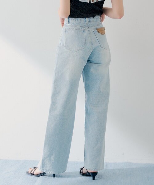 Chico(チコ)の「【SALON by Chico】ハイウエストストレートワイドデニムパンツ(デニムパンツ・レディース・ブルー系その他/ブルー/ホワイト系その他/ブルー系その他3・MEDIUM/SMALL)」の6枚目の写真