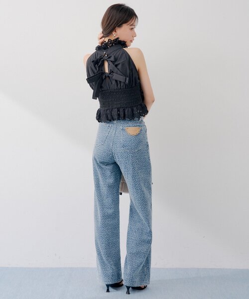 Chico(チコ)の「【SALON by Chico】ハイウエストストレートワイドデニムパンツ(デニムパンツ・レディース・ブルー系その他/ブルー/ホワイト系その他/ブルー系その他3・MEDIUM/SMALL)」の15枚目の写真