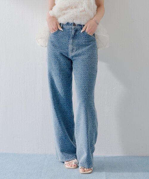 Chico(チコ)の「【SALON by Chico】ハイウエストストレートワイドデニムパンツ(デニムパンツ・レディース・ブルー系その他/ブルー/ホワイト系その他/ブルー系その他3・MEDIUM/SMALL)」の16枚目の写真