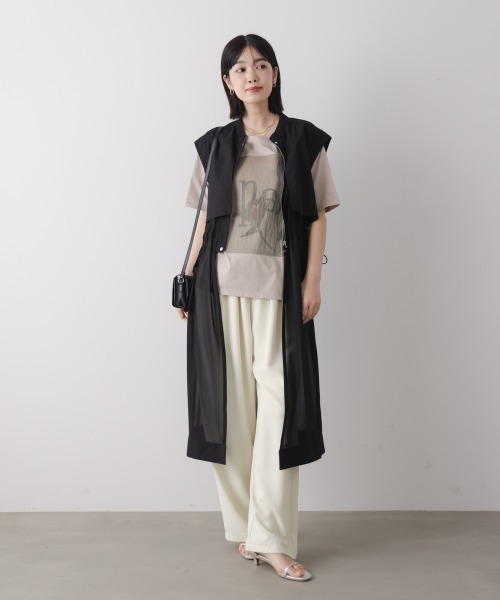 Bou Jeloud(ブージュルード)の「フラワーロゴプリントTee(Tシャツ/カットソー・レディース・グレイッシュベージュ/オフホワイト/チャコールグレー・FREE)」の6枚目の写真