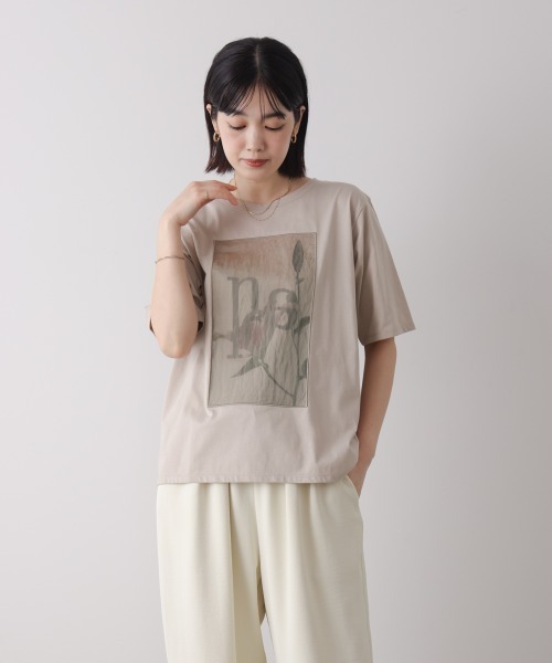 Bou Jeloud(ブージュルード)の「フラワーロゴプリントTee(Tシャツ/カットソー・レディース・グレイッシュベージュ/オフホワイト/チャコールグレー・FREE)」の7枚目の写真